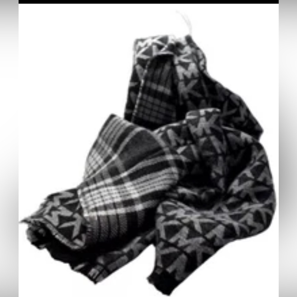Michael Kors Reversible Logo Plaid Scarf Large Wrap Black Grey 539980C